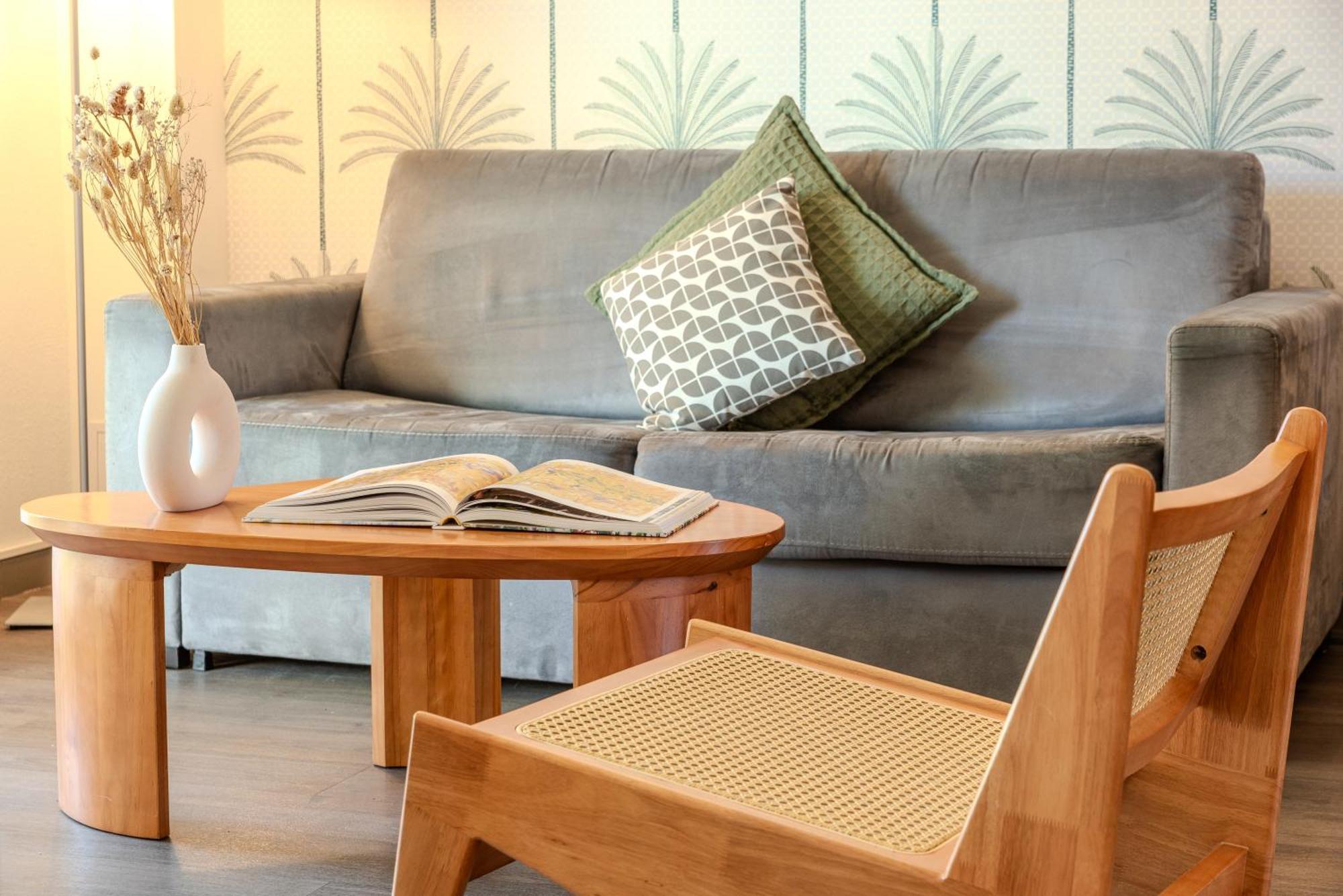 Les 15 Pins & La Mer -Your Green Getaway Near Sea & Beach Antibes Exteriör bild